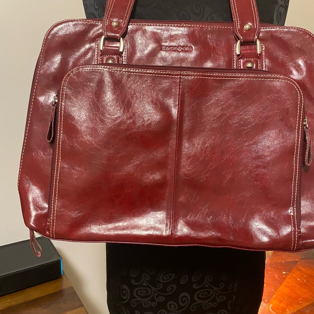 Samsonite rare Colombian leather travel/laptop bag/unisex
